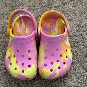 Pink in yellow girl crocs